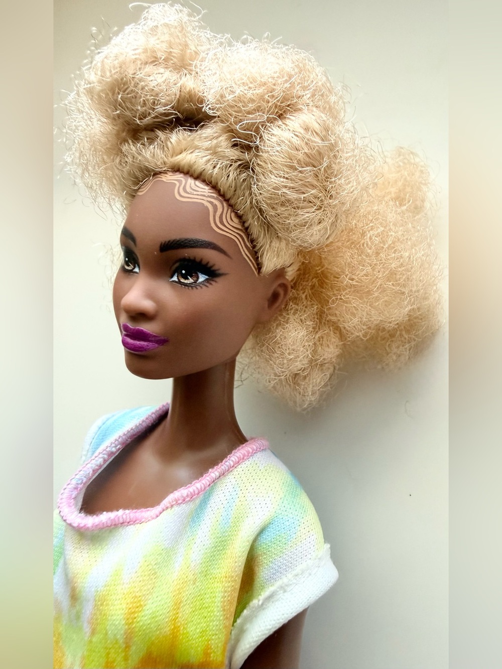 Afro Barbie Fashionistas Doll #180 - Picture 5 of 11